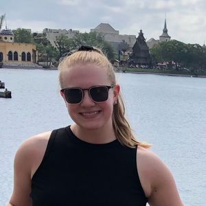 Meet your Posher, Ella